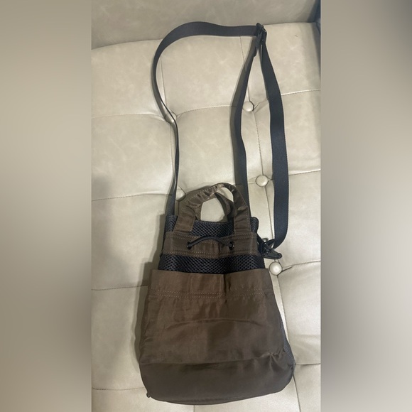 ALO Yoga Dark Brown Messenger Bag - Picture 4 of 9